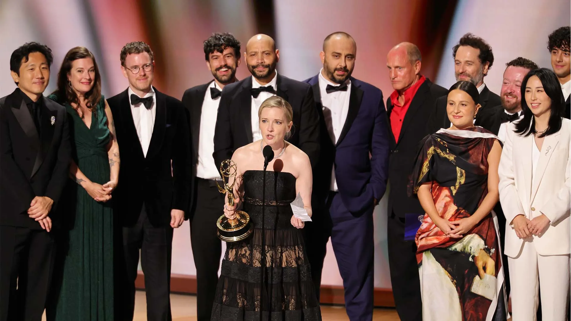 Recorduri mari, intrigă pe covorul roșu și momente virale: Emmys 2026
